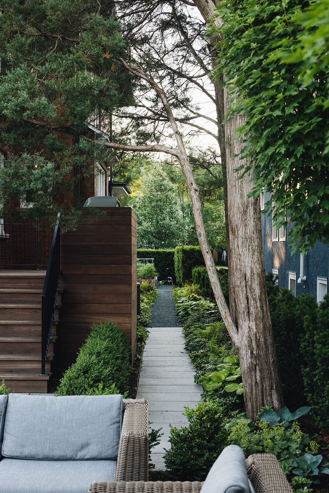 other side view of walkway