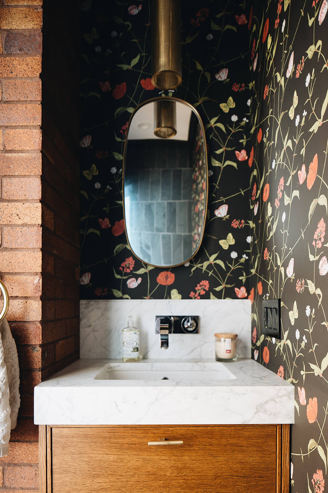 bathroom sink with mirror